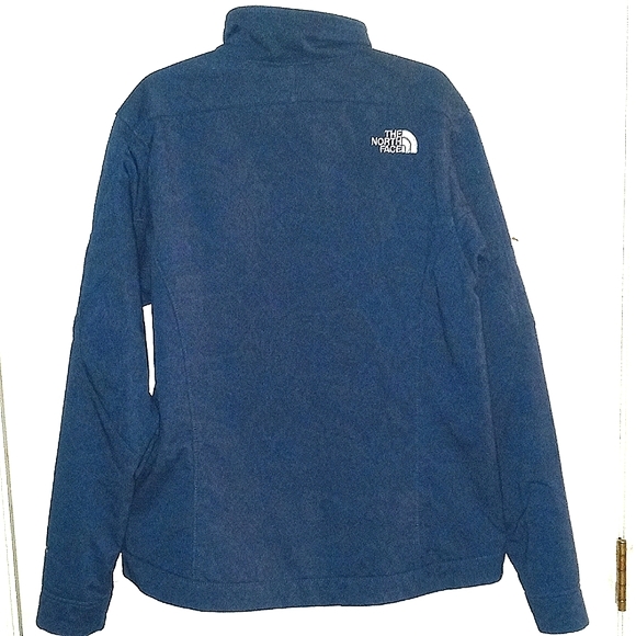 The North Face Apex Winter Coat - Picture 9 of 13